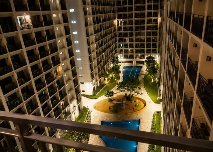 Grey & Wood 1br With Pool View Shore 2 Near Moa Apartment *