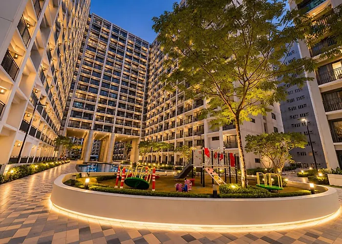 Grey & Wood 1br With Pool View Shore 2 Near Moa * Manila