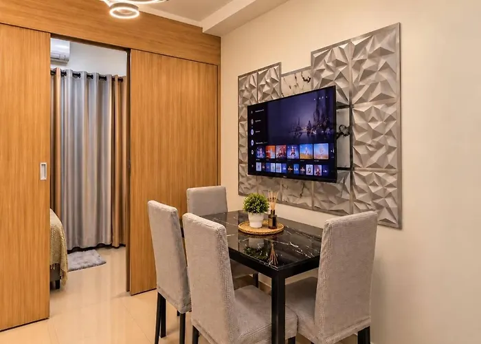 Cozy 1br Pool View Near Moa With Karaoke & Games *